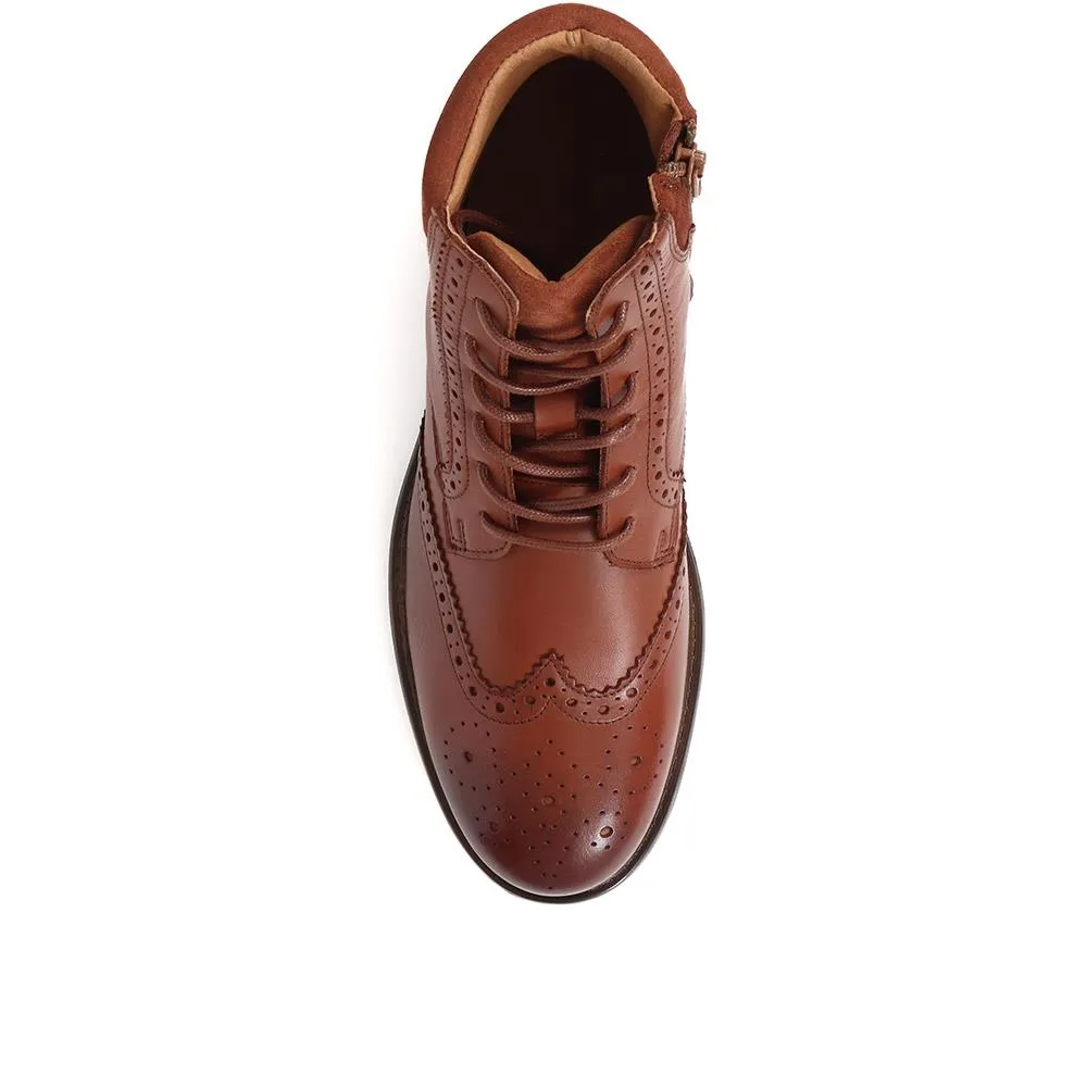 Brogue Detailed Leather Boots - DEON / 324 500