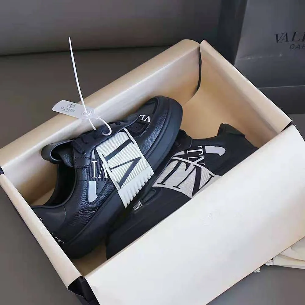 First Copy Valentino Garvani Sneaker