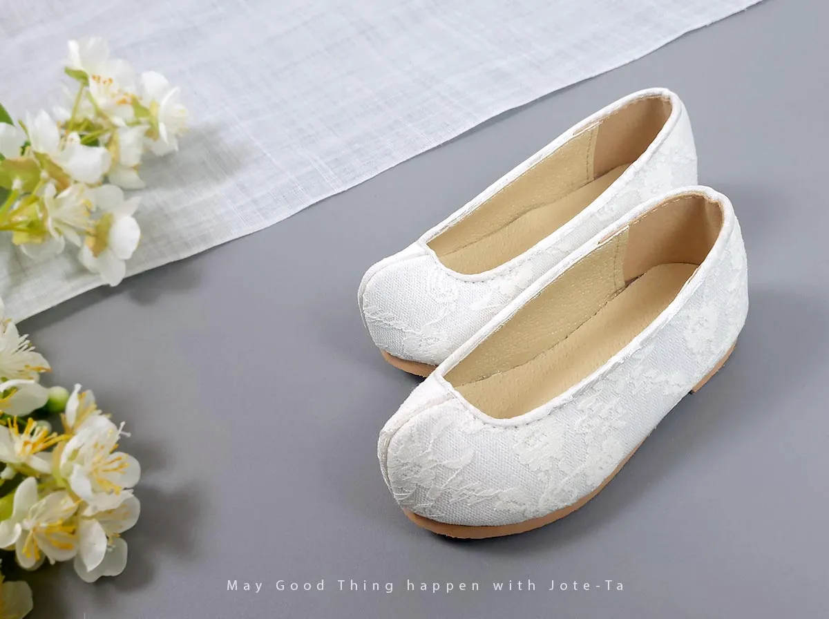 Ivory Lace Baby Girl Hanbok Shoes