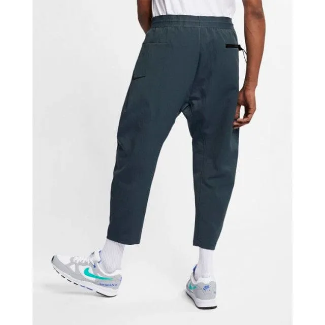 Nike Men&#39;s Lifestyle Ar1562-427 Crop Woven Pants Grey